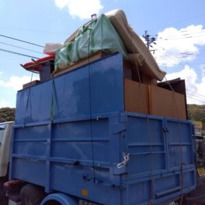 下関市で生前整理に伴いトラック山盛り不用品回収